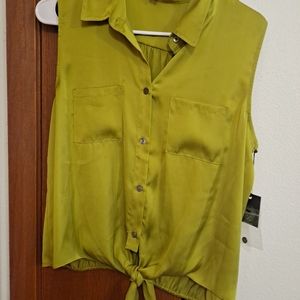 NWT sleeveless Vince Camuto top